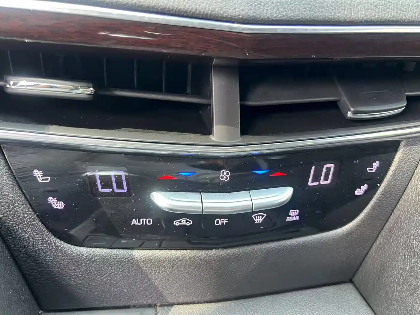 Photo 14 - Cadillac CT6
