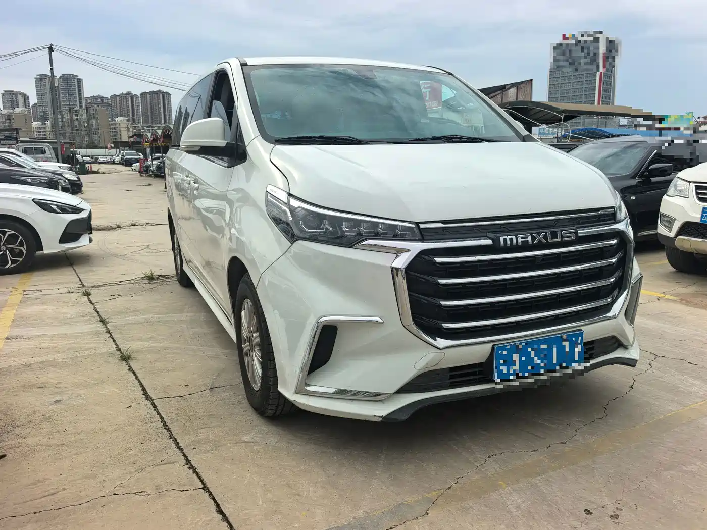 SAIC Maxus Maxus G20 2023 2023 ES 2.0T Gasoline Automatic Premium Edition