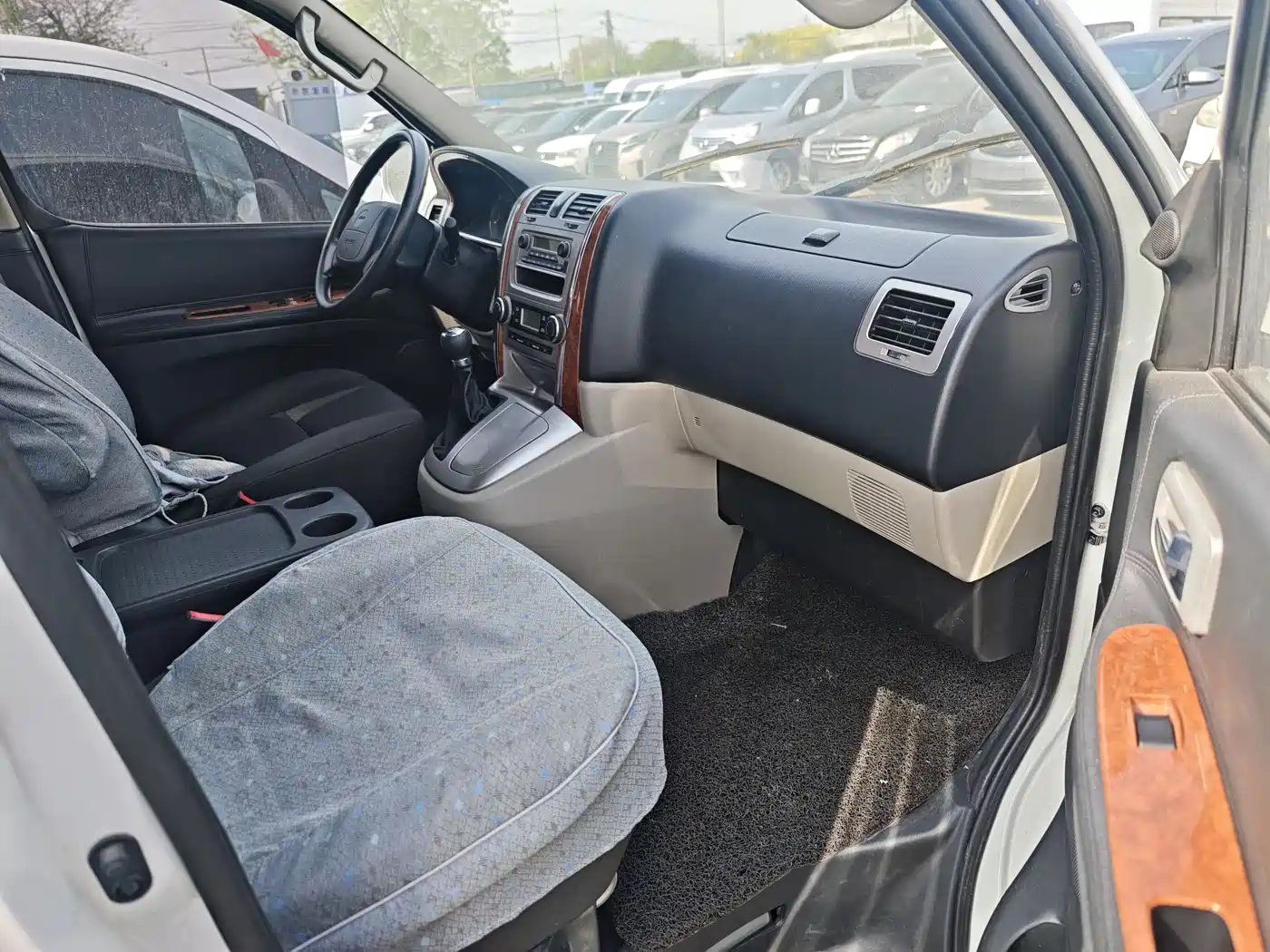 Jinbei Grace 2017 2015 2.0L Classic Edition Standard Model Long Wheelbase 7/9-Seater