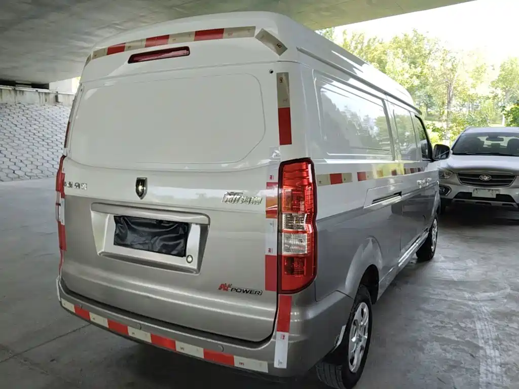 Jinbei New Hiace X30L 2022 2021 1.5L Fortune Non-AC Version Van China VI SWC15M