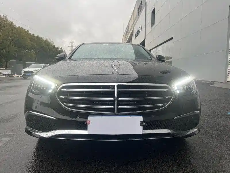 Mercedes-Benz E-Class 2023 E 300 L Luxury фото 2