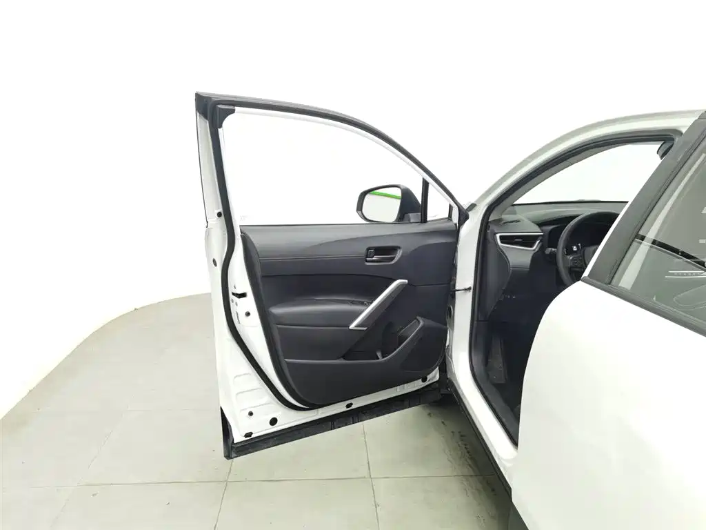 Toyota Corolla Cross 2023 2.0L Elite Edition фото 8