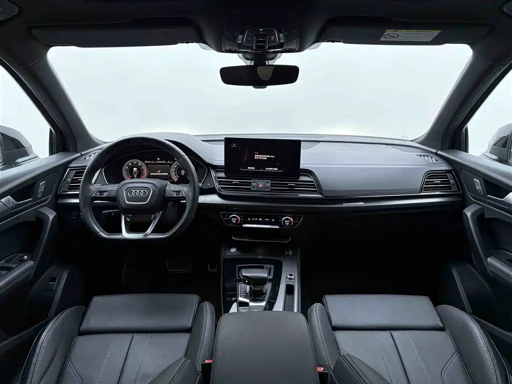 Audi Q5L 2024 Model 40 TFSI Luxury Dynamic фото 12