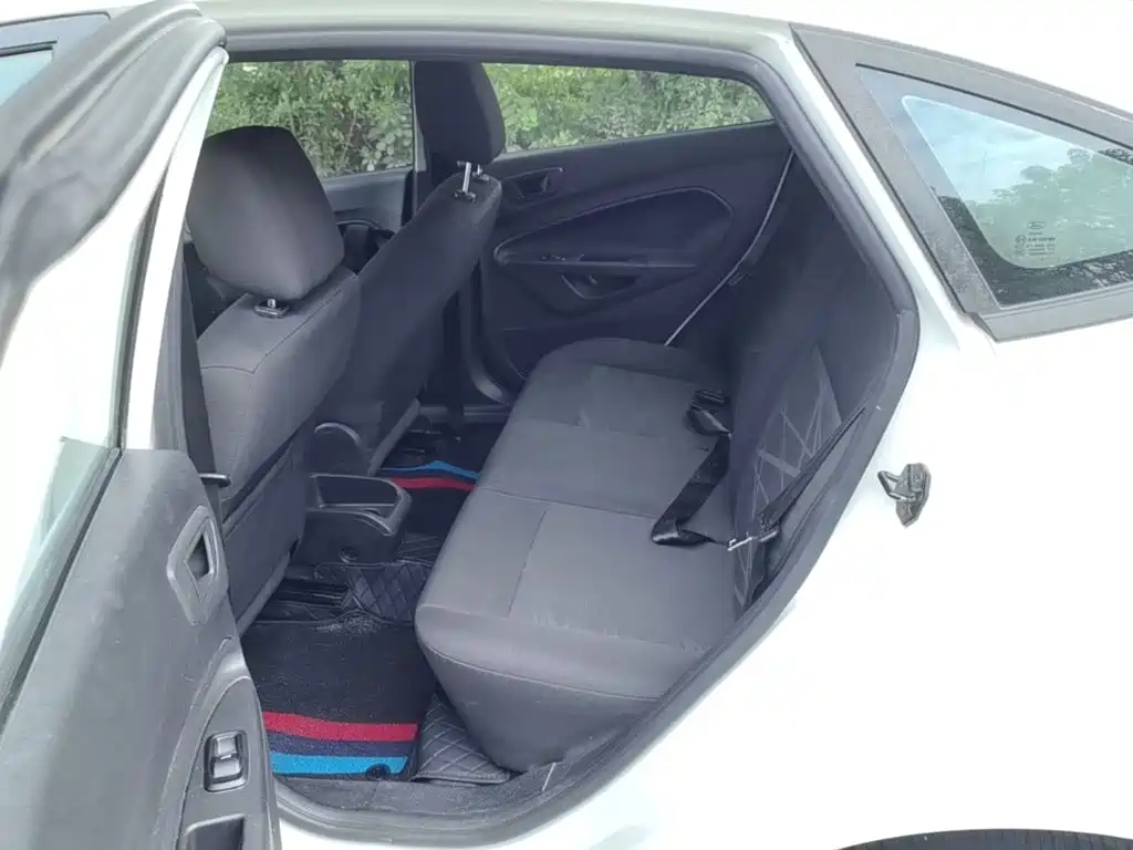 Ford Fiesta 2015 2013 Sedan 1.5L Manual Trend