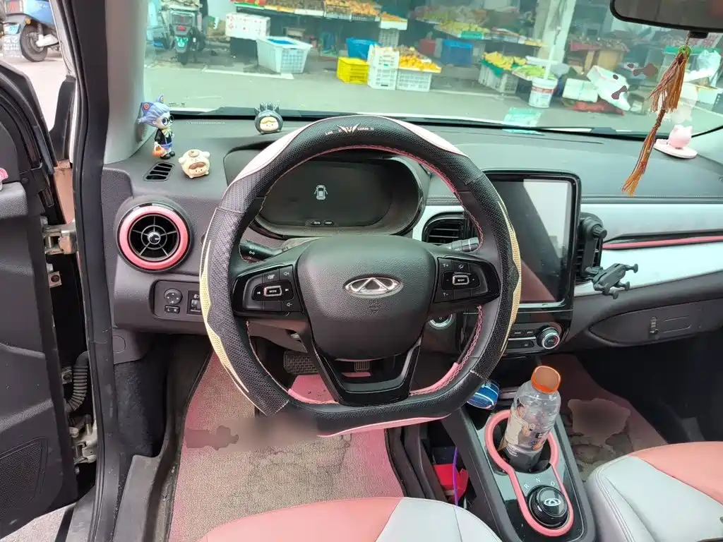 QQ New Energy Little Ant 2023 2022 Sweet Pink Half Sugar Edition LFP 29.2kWh 30kW 301km