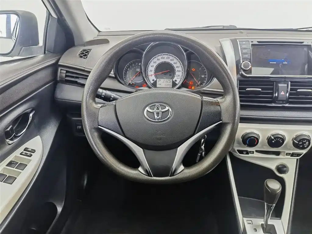 Toyota YARiS L Zhi Xuan 2015 1.5G Auto Sunroof Special Edition фото 11