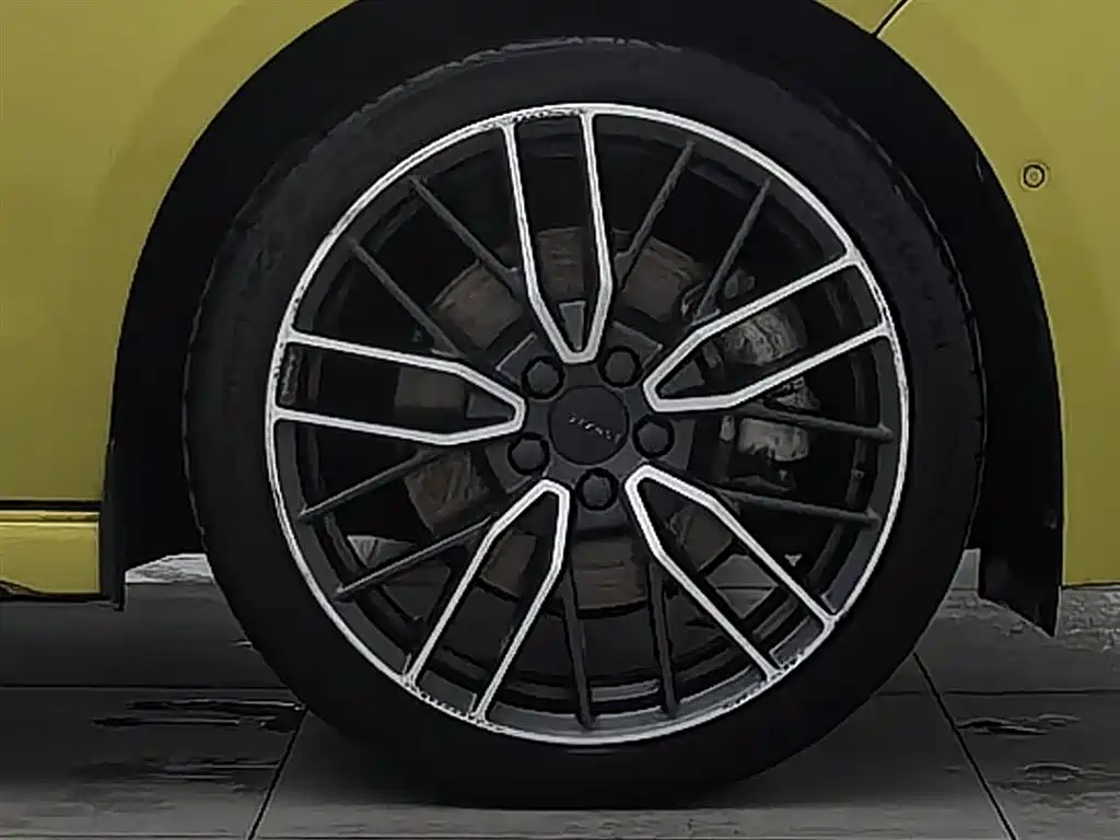 Lynk & Co 03 2021 03+ 2.0TD Auto Wind Rider Edition фото 17