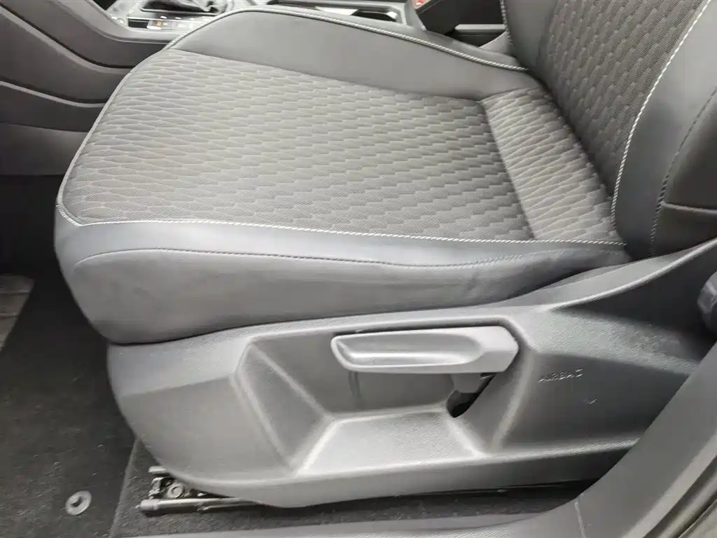 Volkswagen Tiguan L 2018 330TSI Automatic 2WD Trend Edition фото 20
