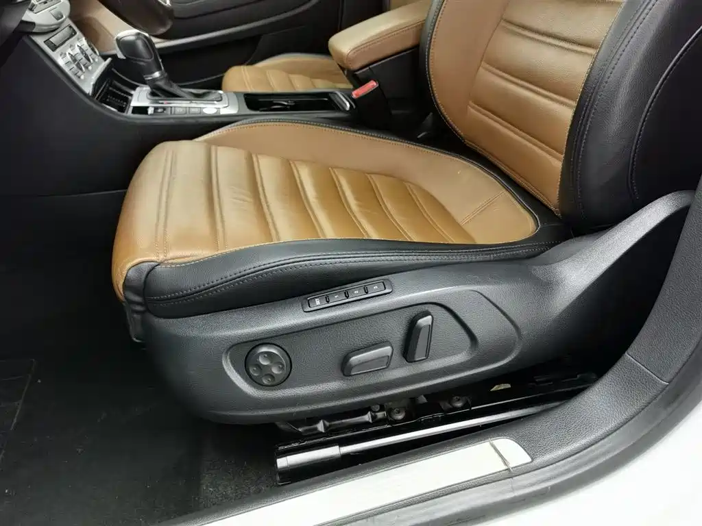 Volkswagen FAW-Volkswagen CC 2013 1.8TSI Luxury фото 20
