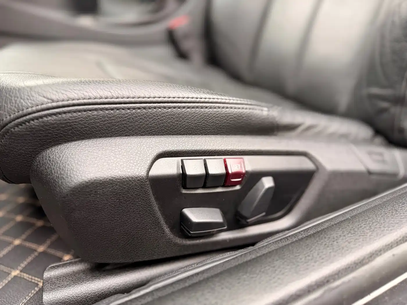 BMW 4 Series 2014 420i Fashion Edition фото 15