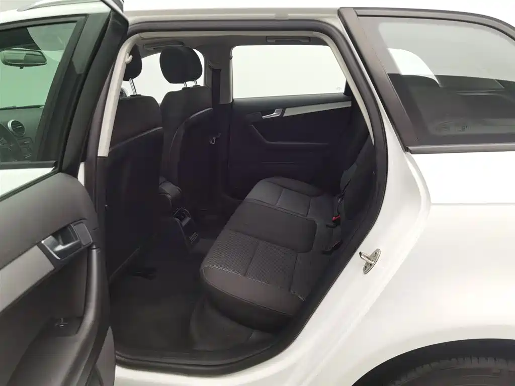 Audi A3 (Import) 2012 Sportback 1.8T Luxury фото 15