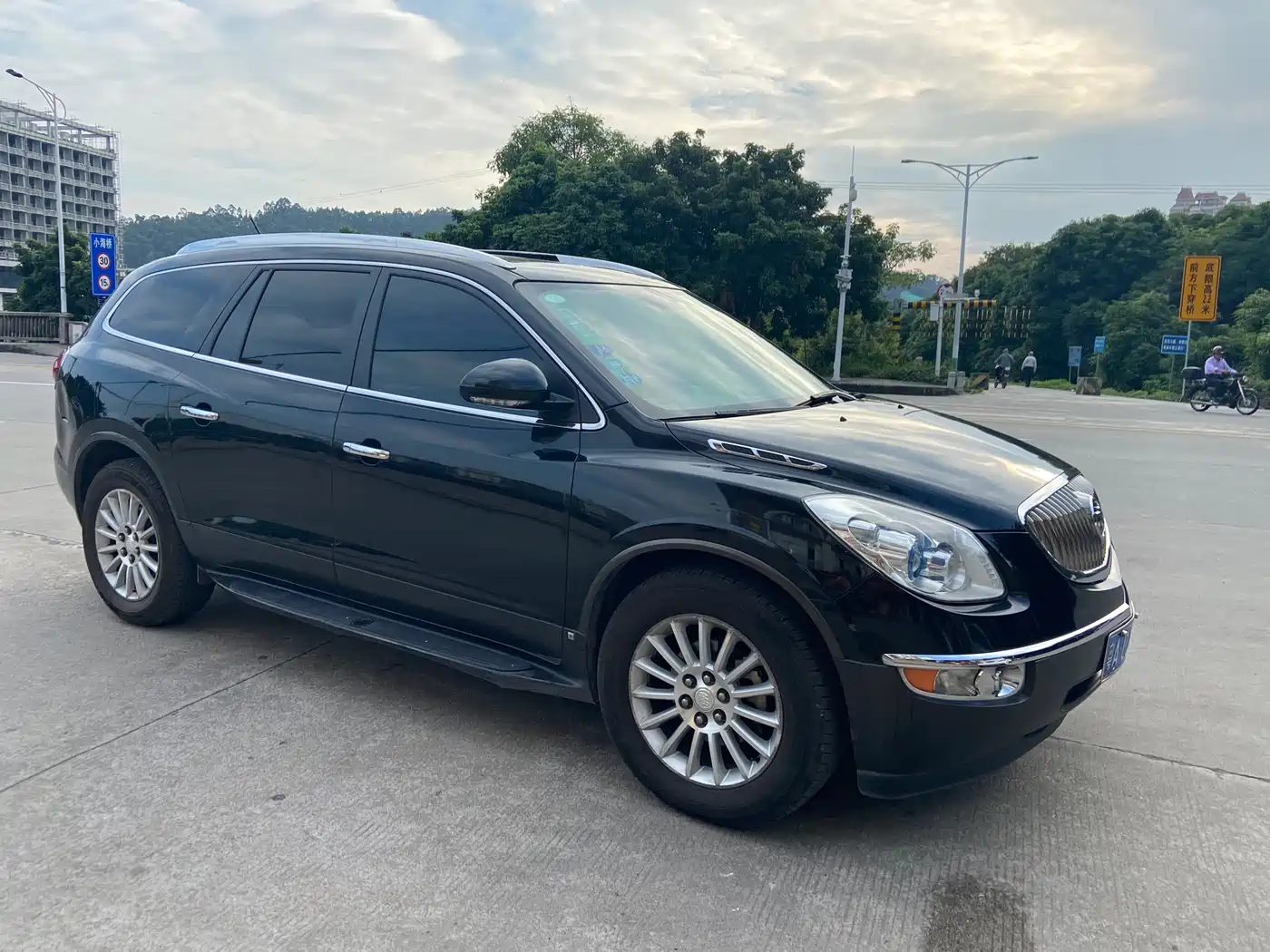 Buick Enclave 2010 3.6L Flagship Edition фото 2