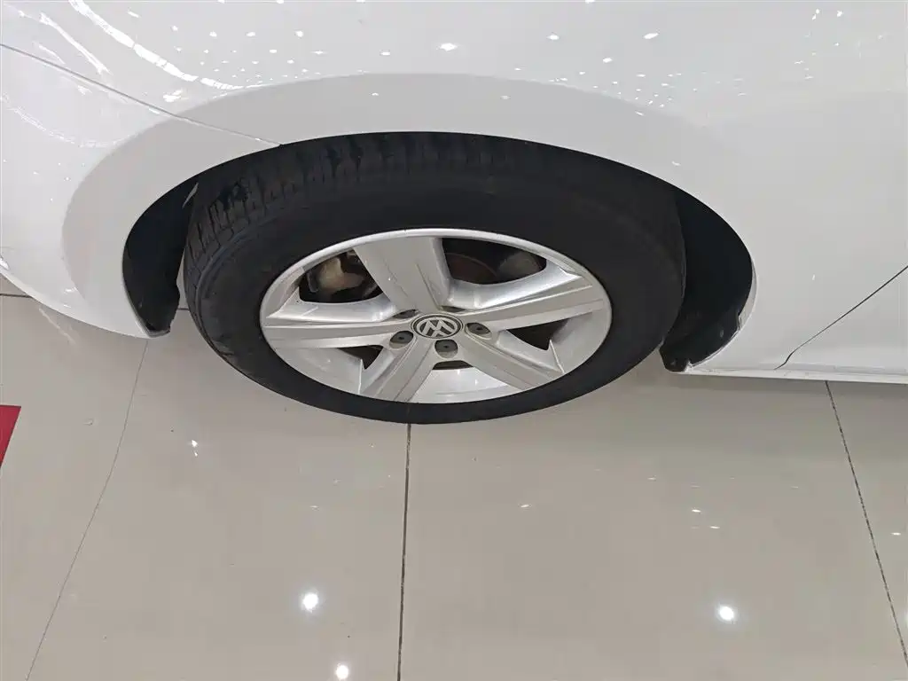 Volkswagen Golf 2016 1.6L Automatic Comfort фото 23