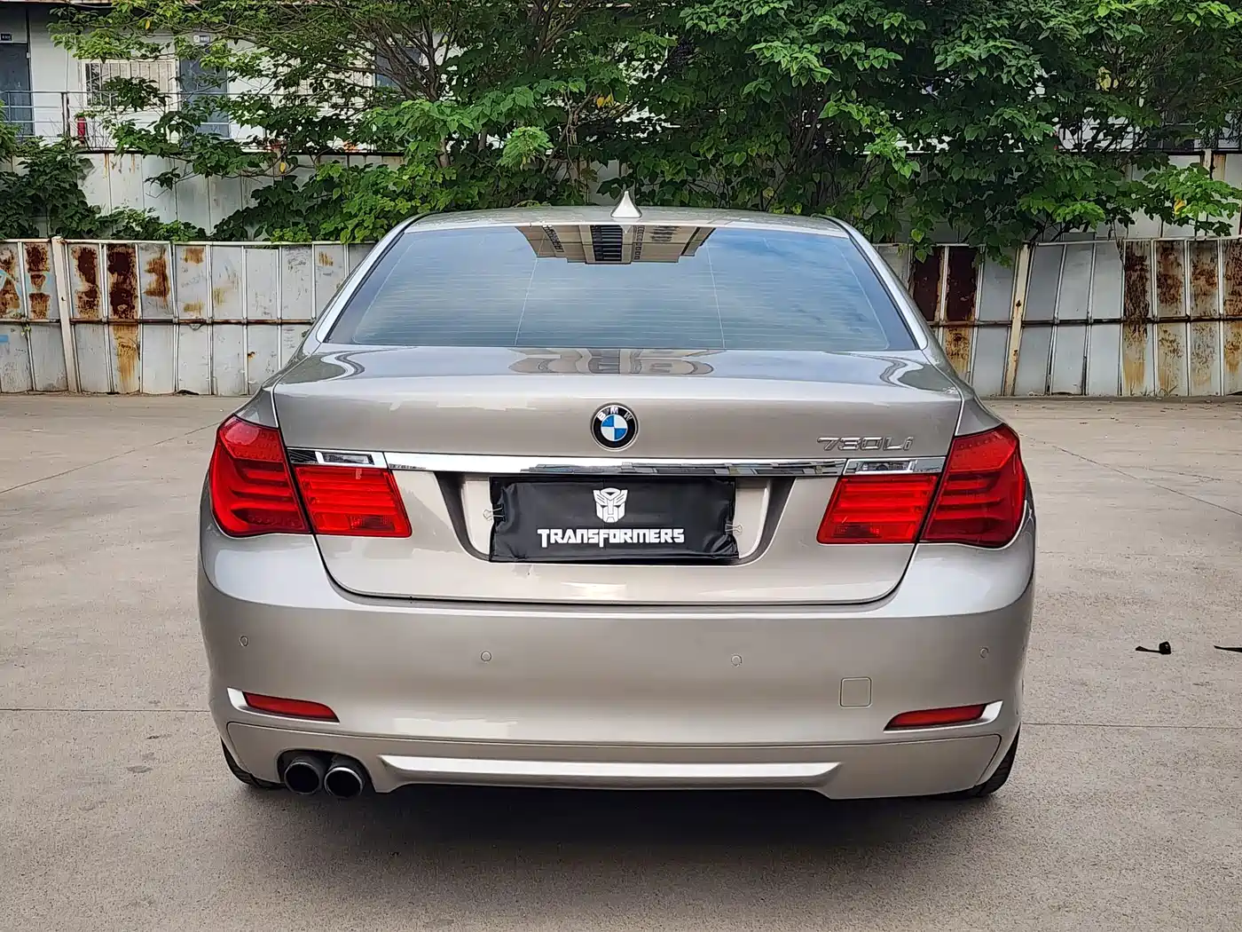Photo 4 - BMW 7 Series