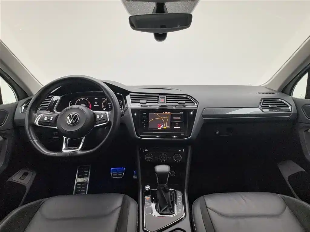Volkswagen Tiguan L 2021 330TSI Automatic 2WD R-Line Premium фото 5