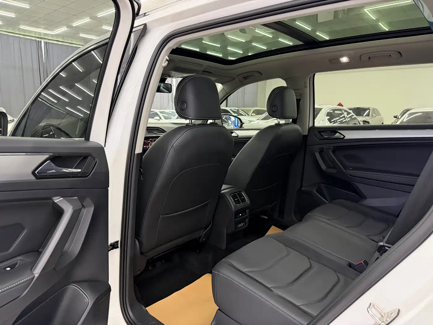 Volkswagen Tiguan L 2020 330TSI Auto 2WD Panorama Comfort China VI фото 5