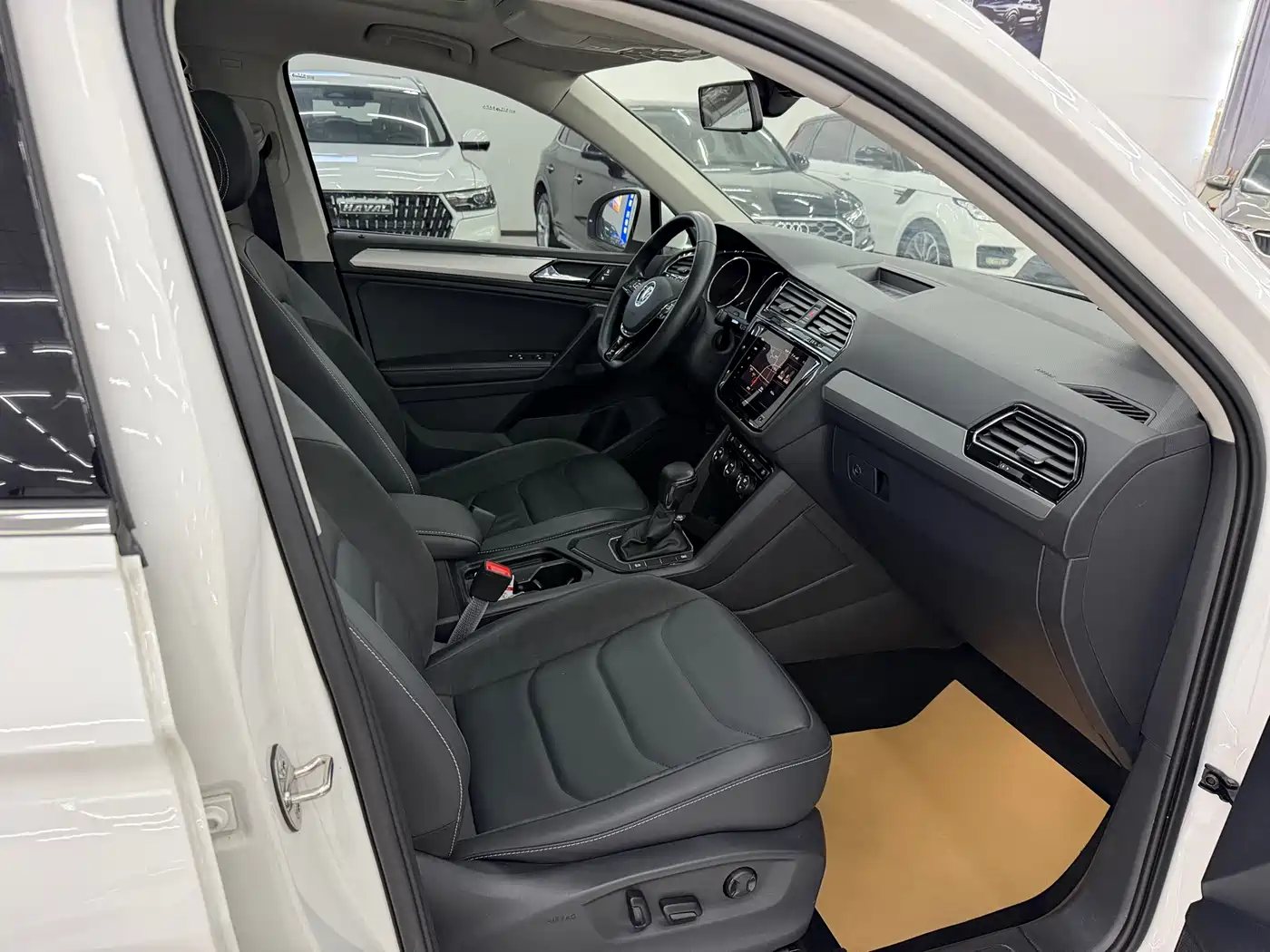 Volkswagen Tiguan L 2020 330TSI Auto 2WD Panorama Comfort China VI фото 8
