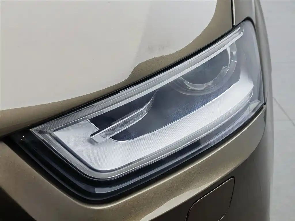 Audi Q3 2015 35 TFSI quattro Technology фото 7