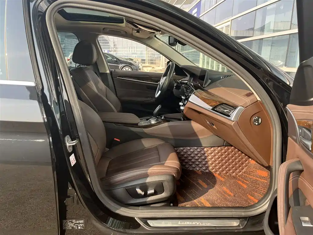 BMW 5 Series 2020 525Li Luxury Package фото 13