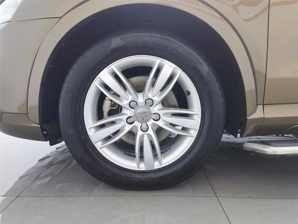 Audi Q3 2015 35 TFSI quattro Technology фото 17