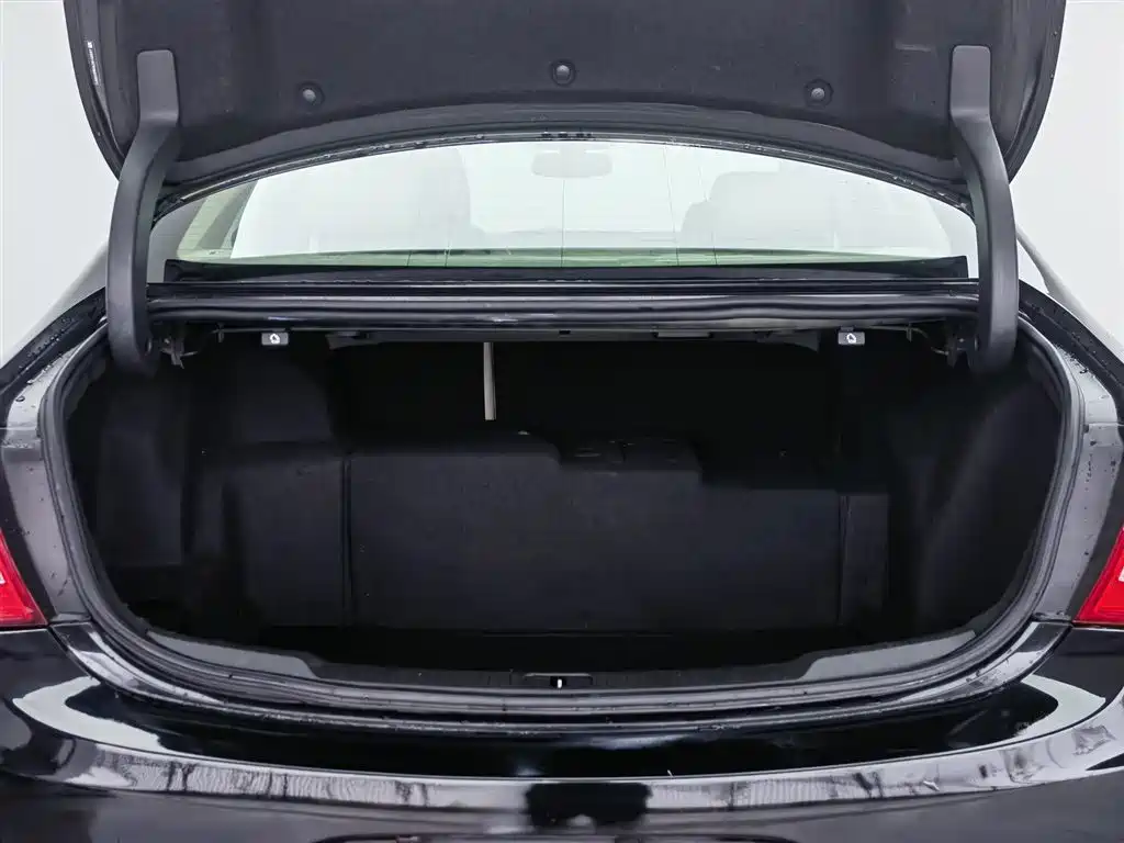 Buick LaCrosse 2018 Model 30H Elite Edition фото 16