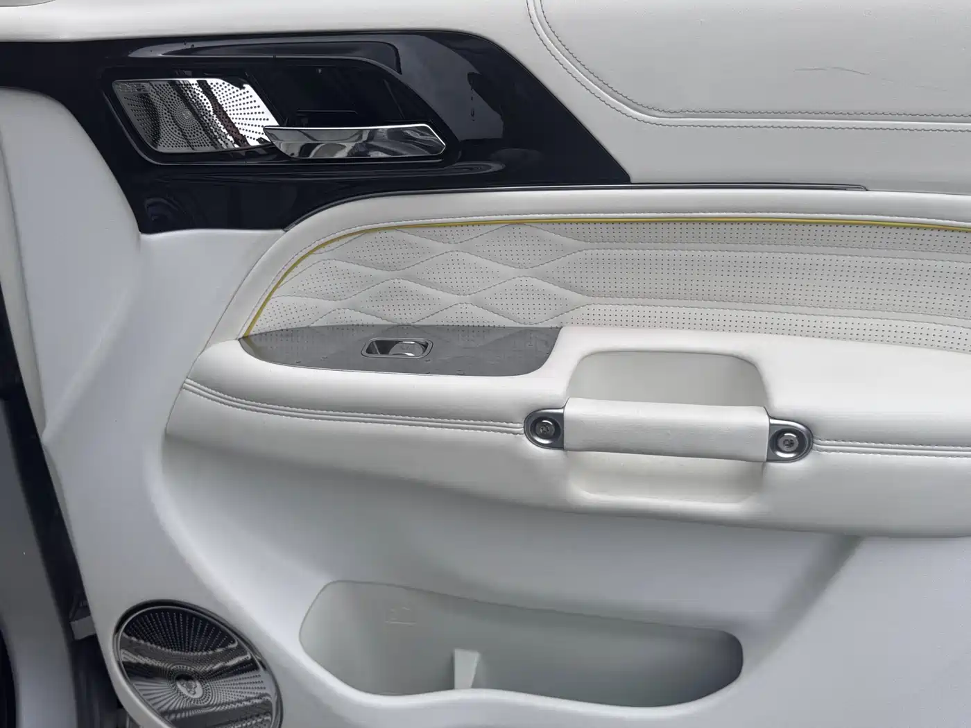 TANK CO CREATION TANK 300