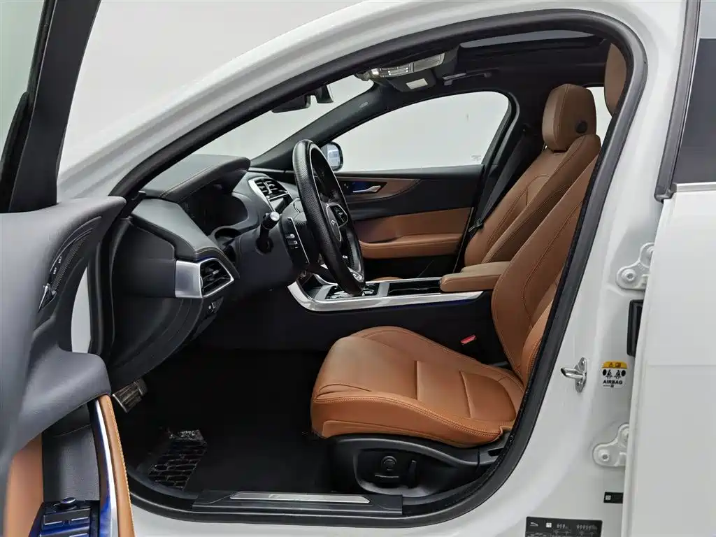 Jaguar XEL 2023 2.0T 250PS R-DYNAMIC S Progressive Sport фото 10