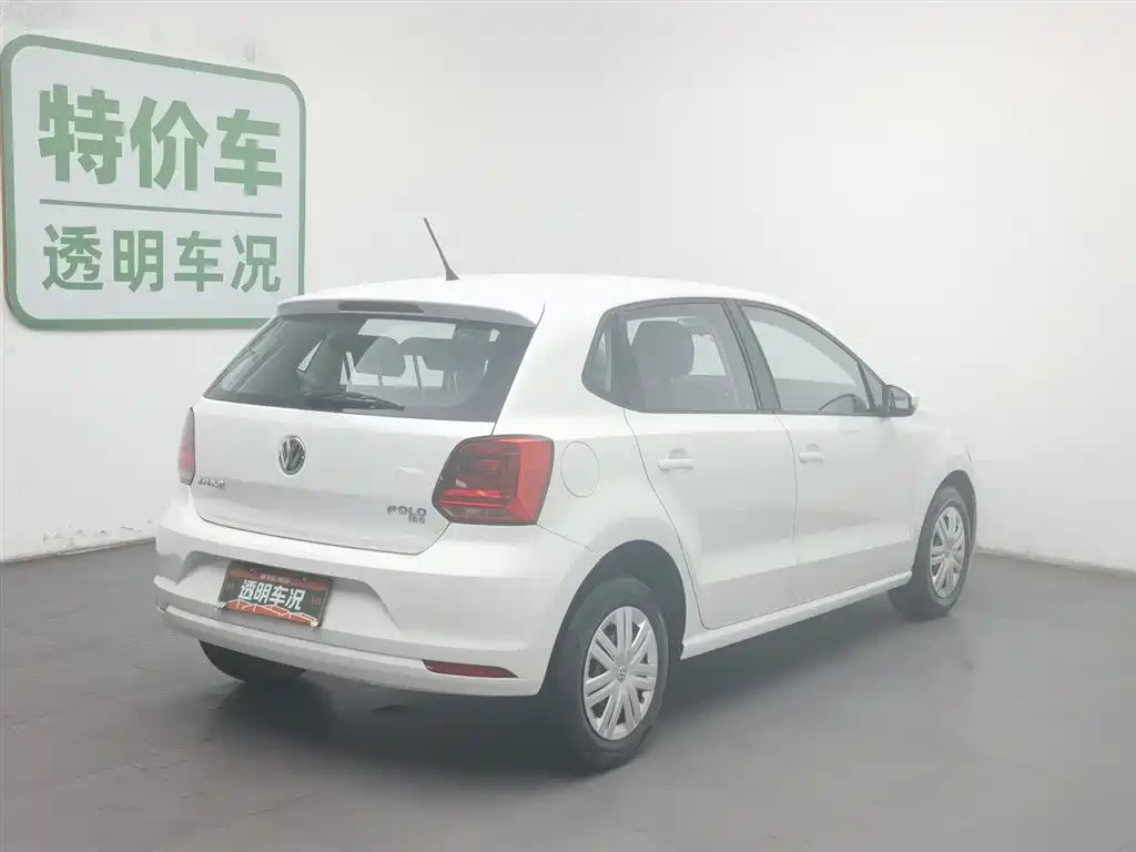 Volkswagen Polo 2018 1.5L Manual Safe Drive фото 2