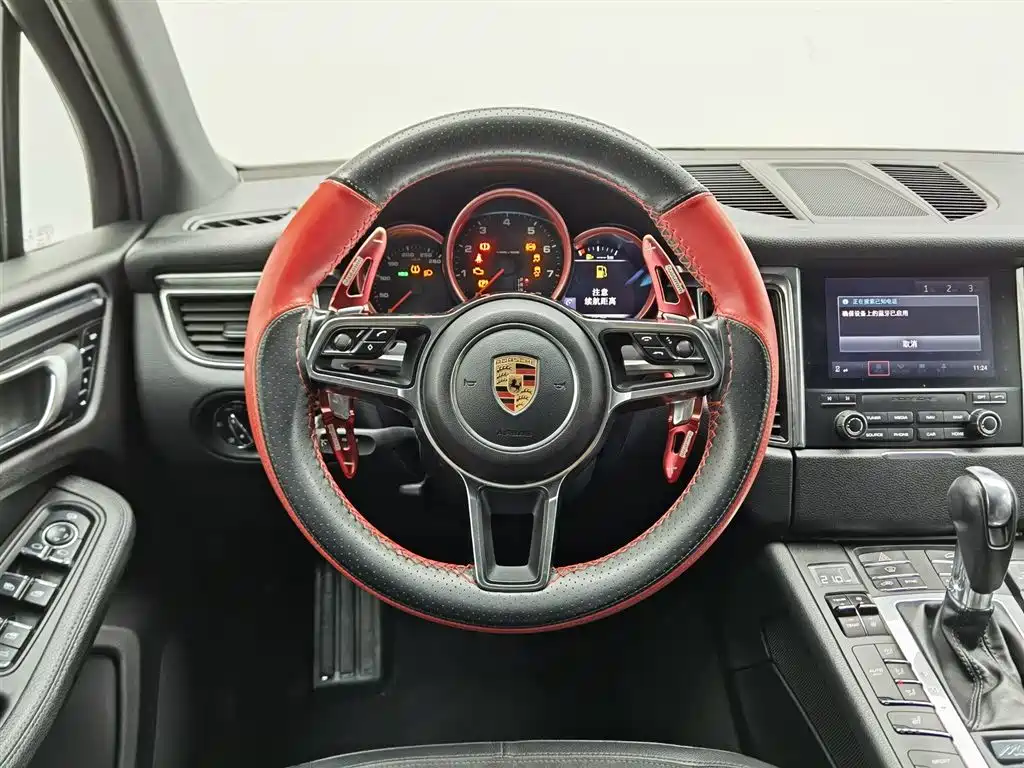 Porsche Macan 2017 Macan 2.0T фото 11