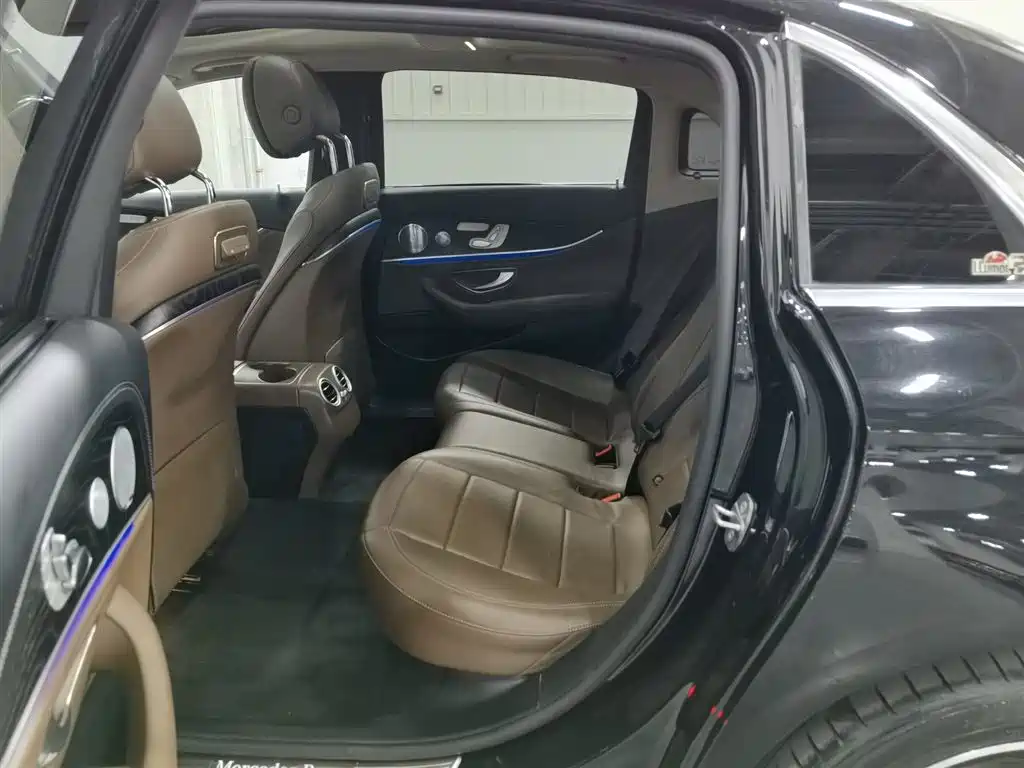 Mercedes-Benz E-Class 2020 E 300 L Sport Luxury Model фото 15