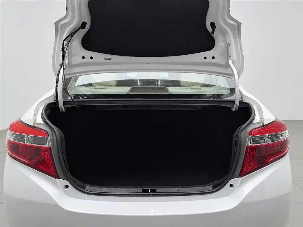 Toyota Vios 2014 1.3L Manual Stylish Edition фото 16