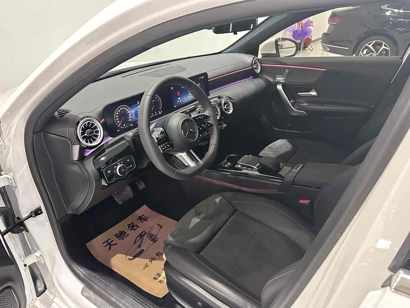Mercedes-Benz A-Class 2023 A 200 L Fashion фото 5