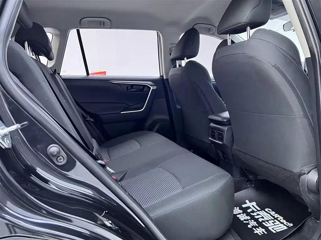Toyota Wildlander 2022 2.0L CVT FWD Leading Edition фото 25