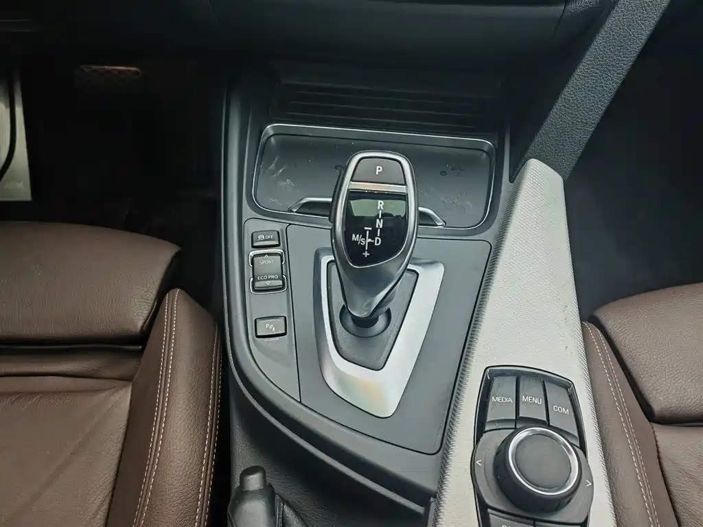 BMW 3 Series 2019 320i M Sport Package фото 13