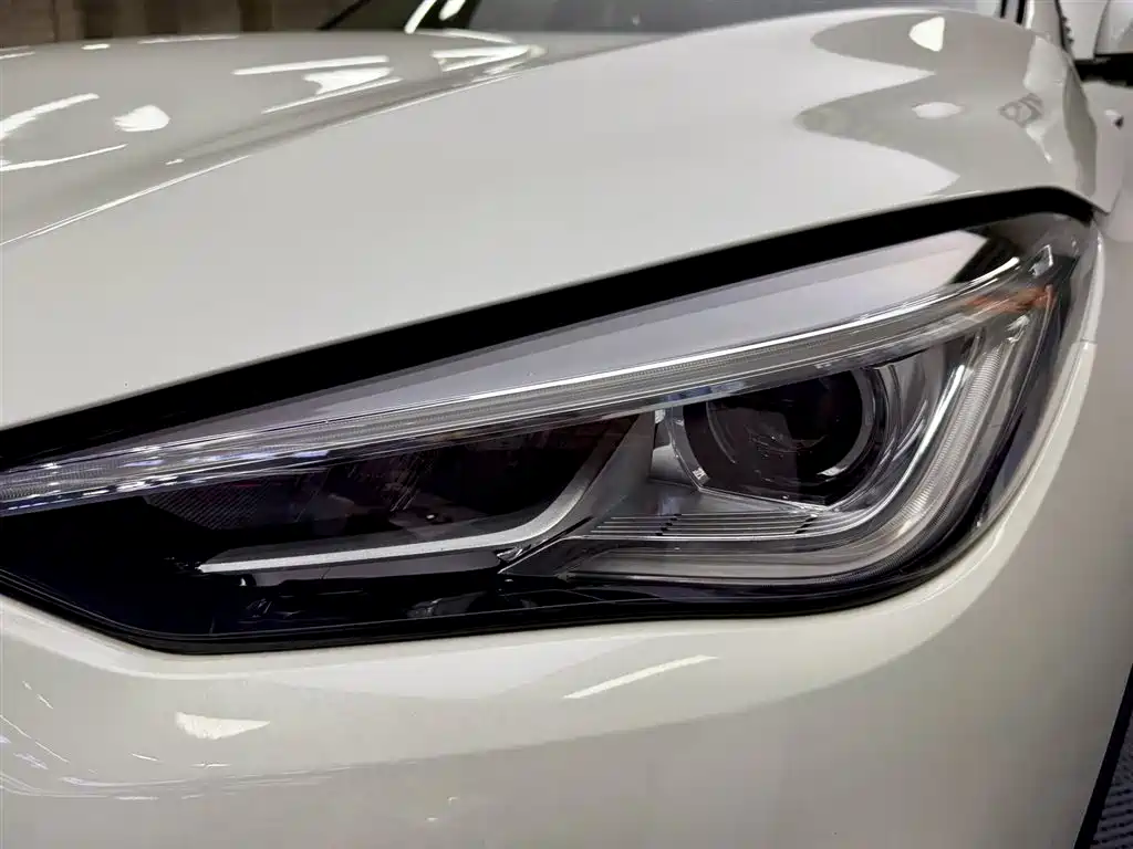 Photo 4 - Infiniti QX50
