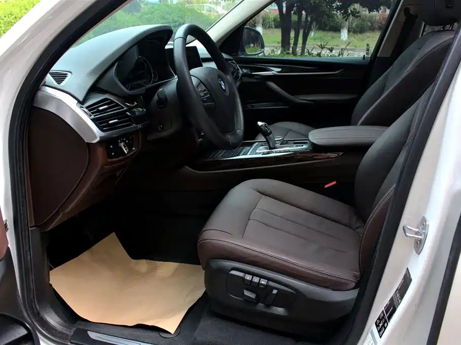 BMW X5 (Import) 2015 xDrive28i фото 8