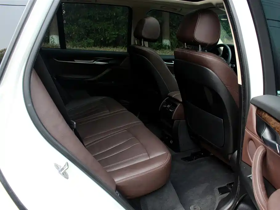 BMW X5 (Import) 2015 xDrive28i фото 11
