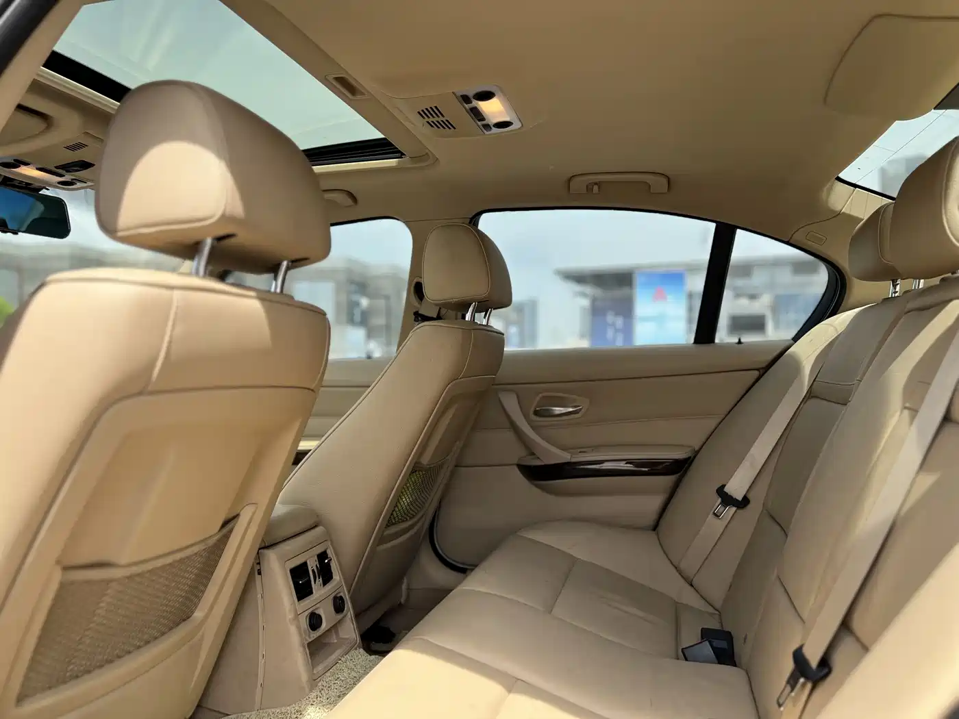 BMW 3 Series (Import) 2010 325i Luxury фото 10