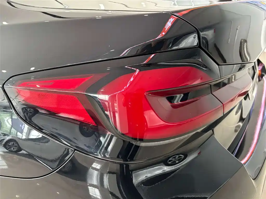 BMW 5 Series 2022 525Li M Sport Package фото 7