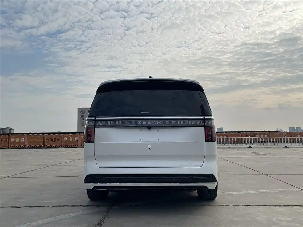 ZEEKR EXTREME KRYPTON 009