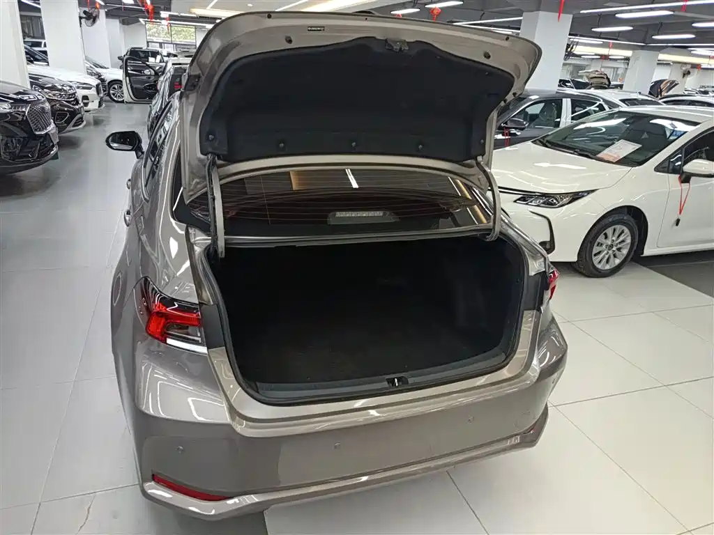 Toyota Corolla 2021 1.2T S-CVT Elite PLUS Edition фото 19