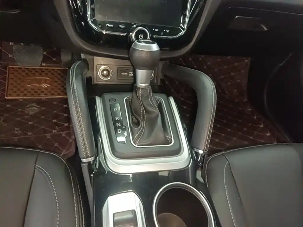 Zotye SR7 2018 2016 1.5T CVT Magic Cube Dream Edition (China V)