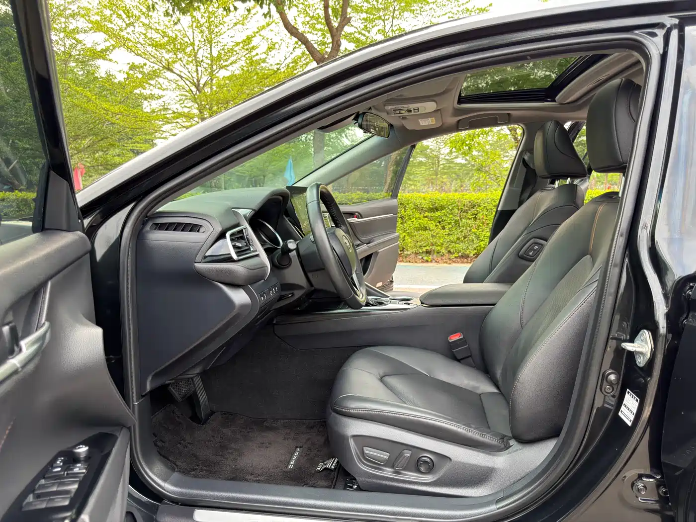 Toyota Camry 2021 2.0G Luxury Edition фото 11
