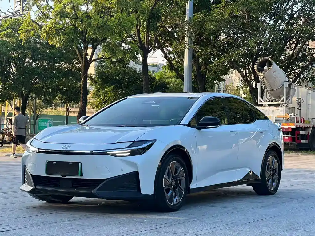 Toyota bZ3 2024