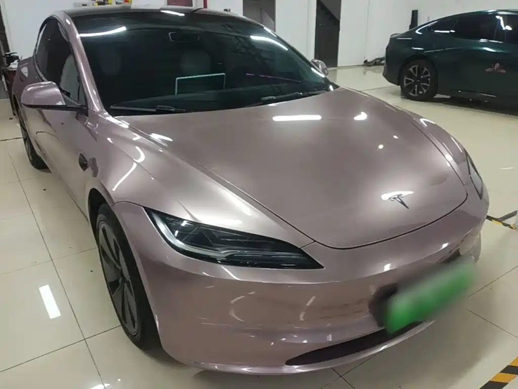 Фото 4 - Tesla Model 3