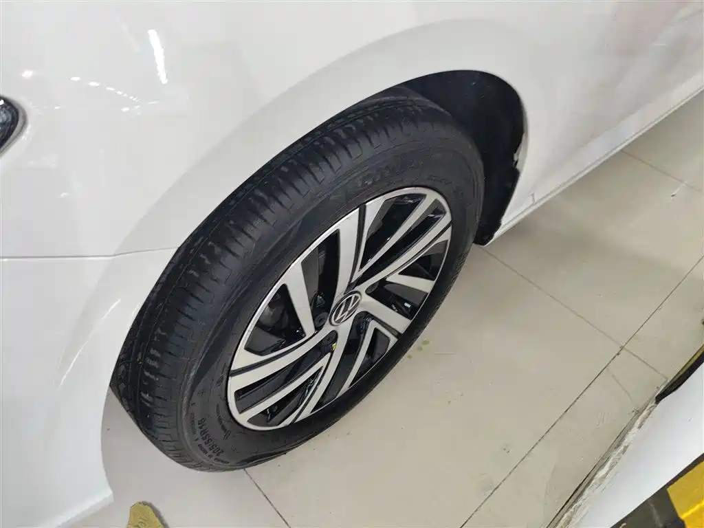 Volkswagen Lavida 2024 Model 300TSI DSG Starlight Full Comfort Edition фото 23