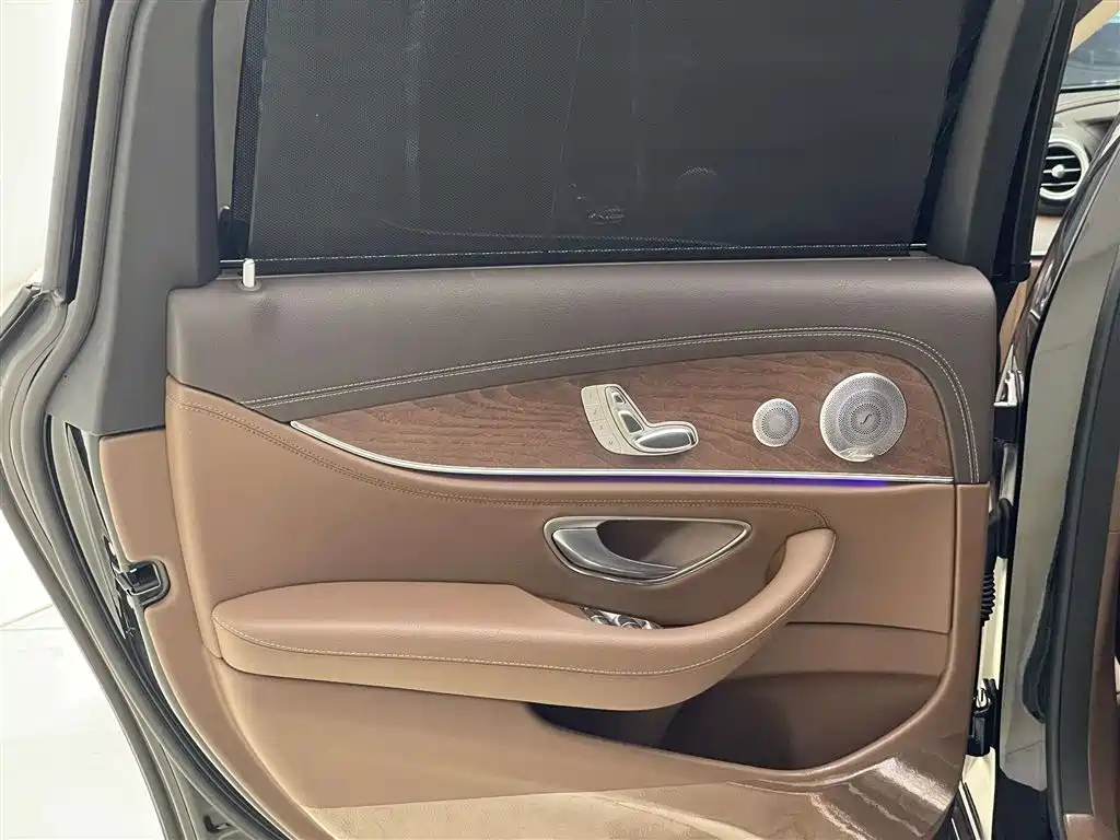 Mercedes-Benz E-Class 2020 E 300 L Luxury Model фото 15