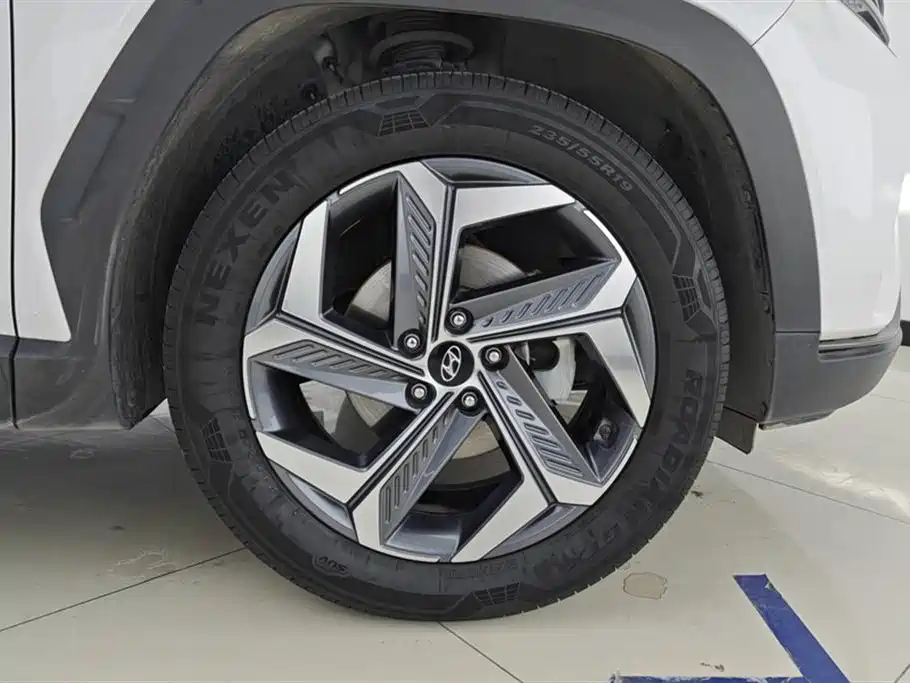 Hyundai Tucson 2021 Tucson L 1.5T DCT LUX Premium фото 6