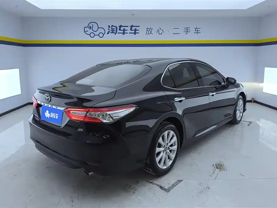 Toyota Camry 2019 Facelift 2.0G Luxury Edition фото 3