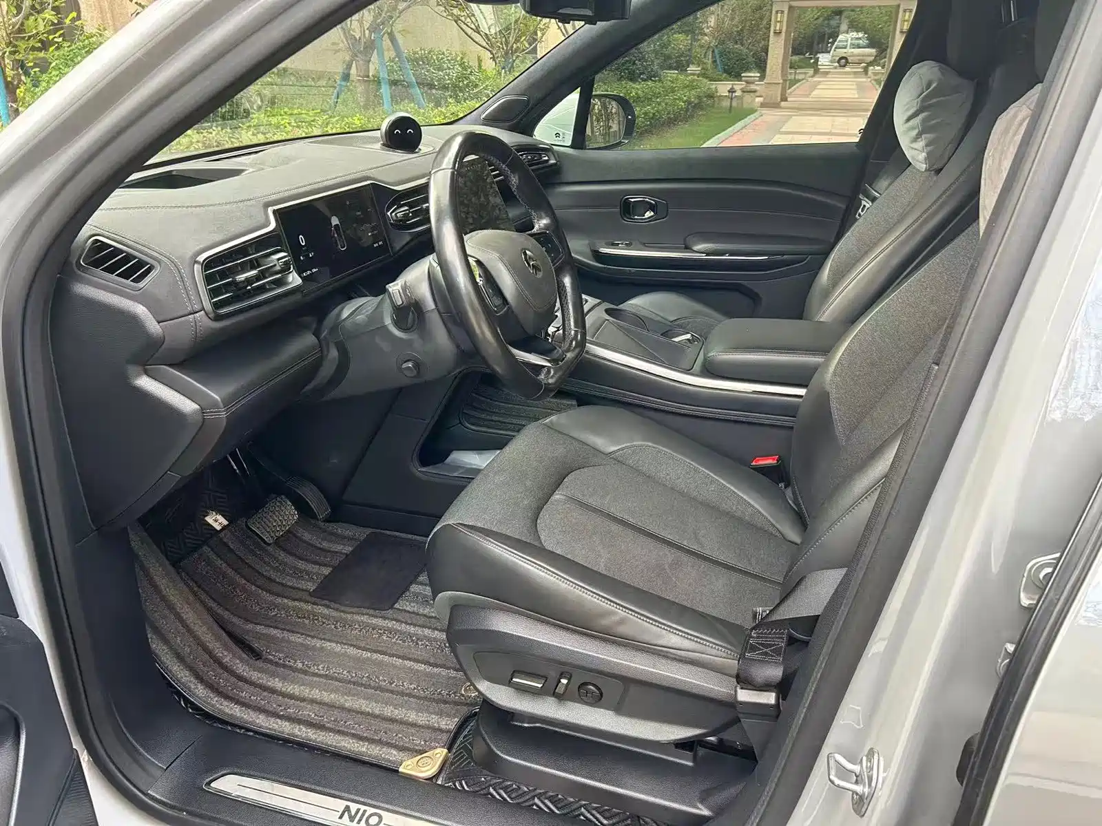 Фото 4 - NIO EC6